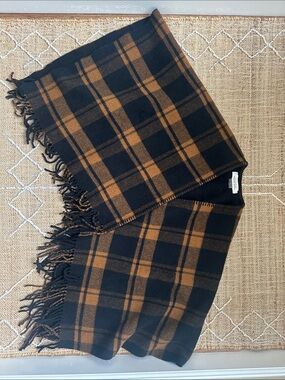 Gerard Darel Collection Studio Plaid Wool Poncho Wrap Scarf OS